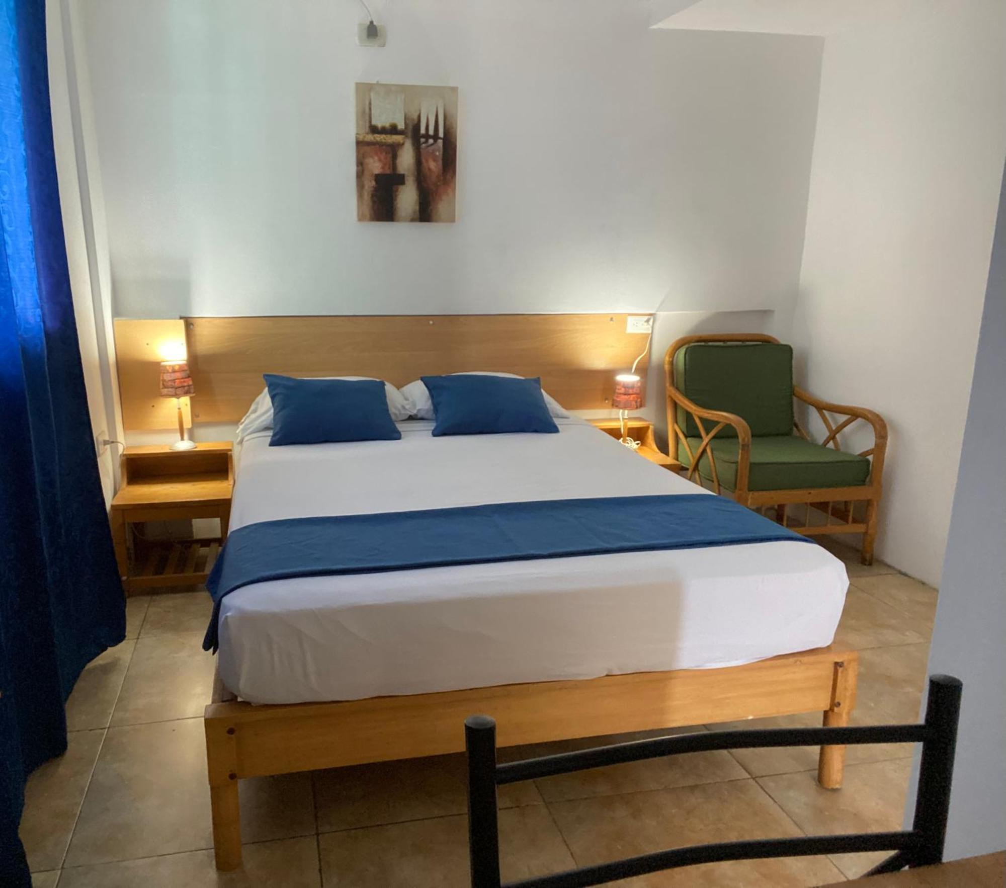 Hotel Casa Latina Manta Bagian luar foto