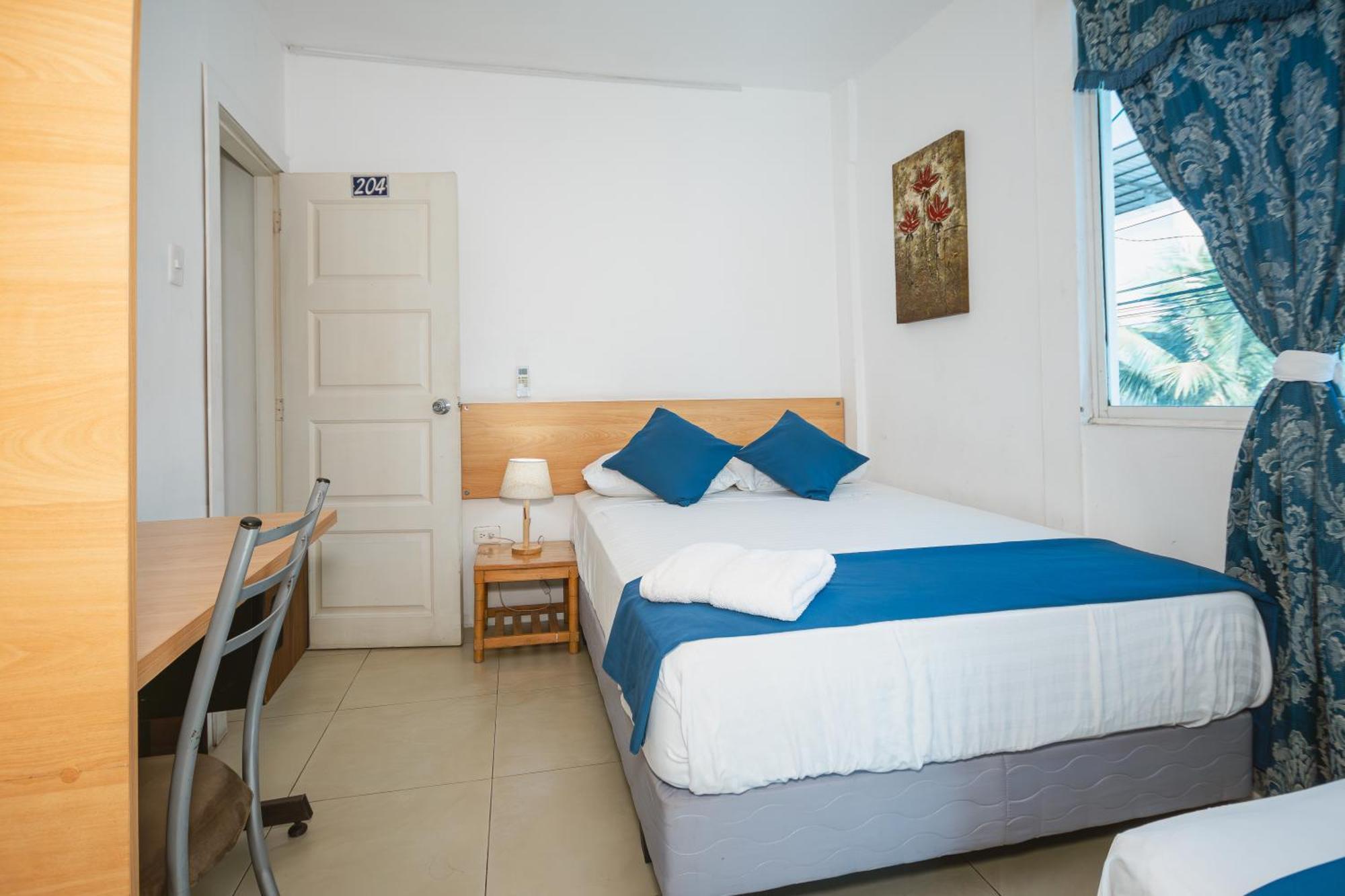 Hotel Casa Latina Manta Bagian luar foto