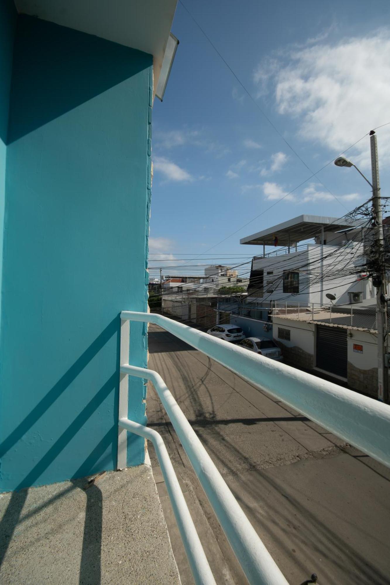 Hotel Casa Latina Manta Bagian luar foto